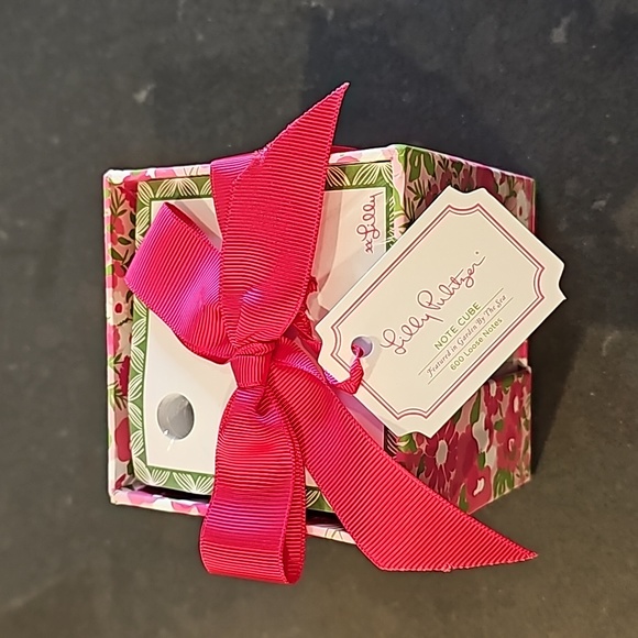 Lilly Pulitzer Note Cube - Picture 1 of 3